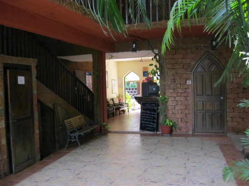 קלנגוטה Sea Breeze Inn Resort מראה חיצוני תמונה