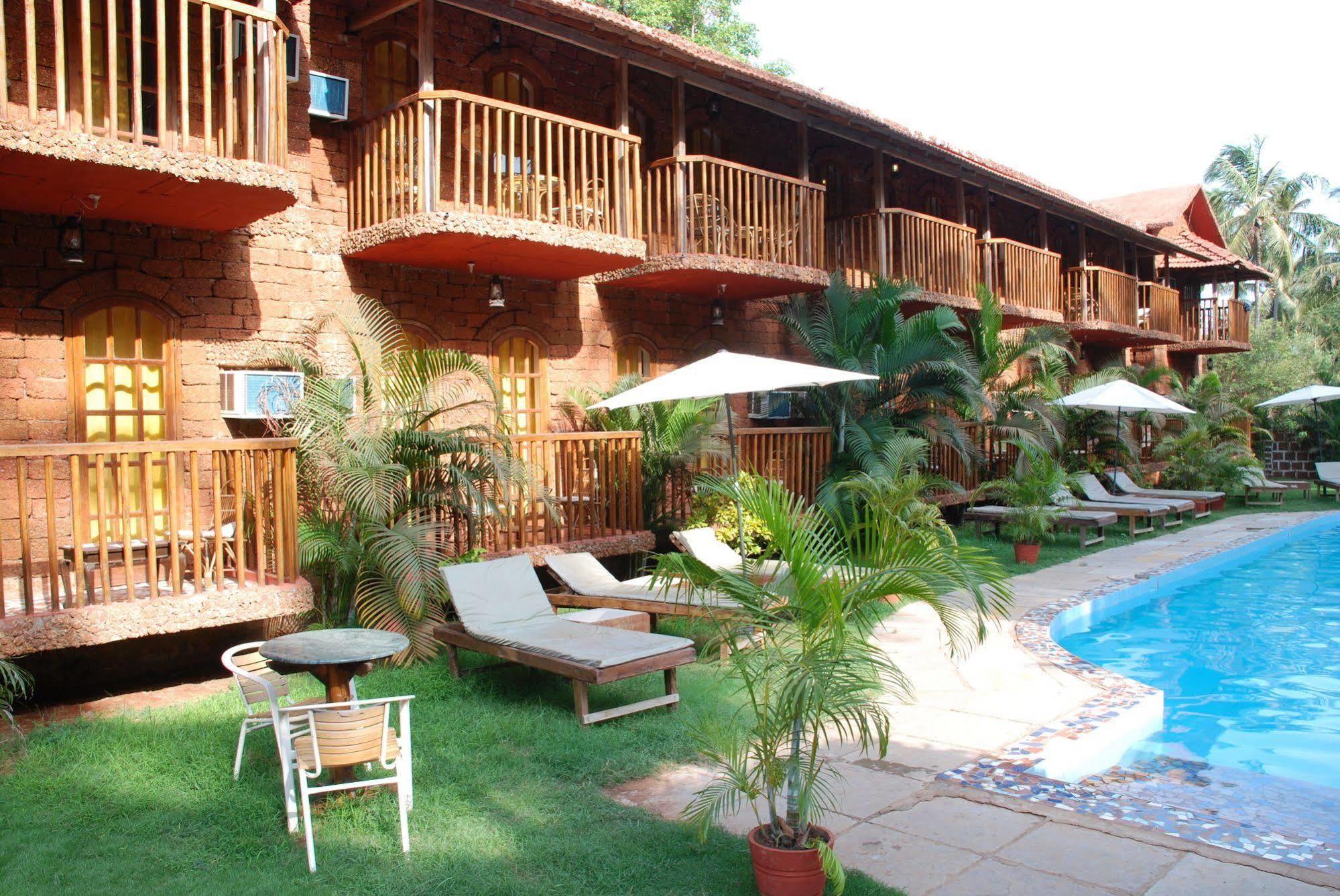 קלנגוטה Sea Breeze Inn Resort מראה חיצוני תמונה
