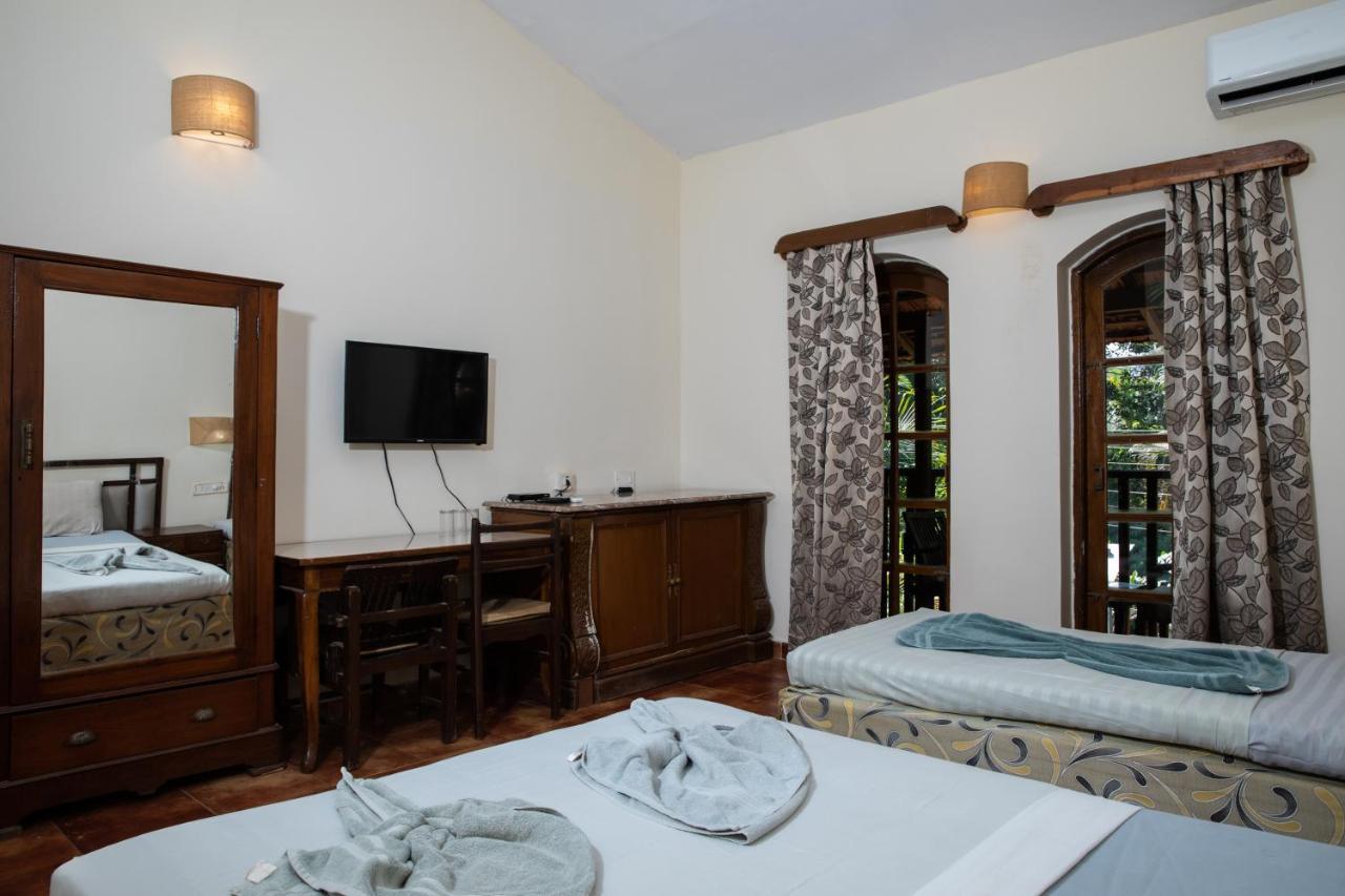 קלנגוטה Sea Breeze Inn Resort מראה חיצוני תמונה