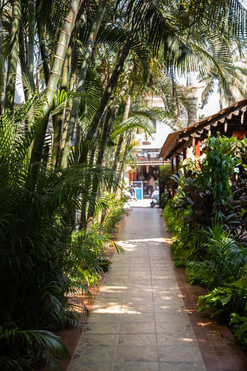 קלנגוטה Sea Breeze Inn Resort מראה חיצוני תמונה