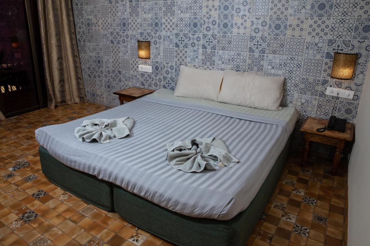 קלנגוטה Sea Breeze Inn Resort מראה חיצוני תמונה